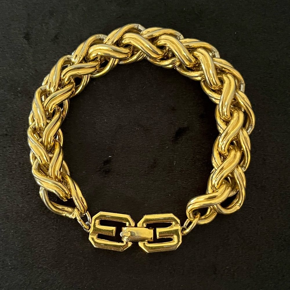 #54 Vintage Givenchy Gold Plated G Logo Clasp Heavy Chunky Chain Bracelet